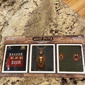 NWT MAN CAVE 3 pair socks